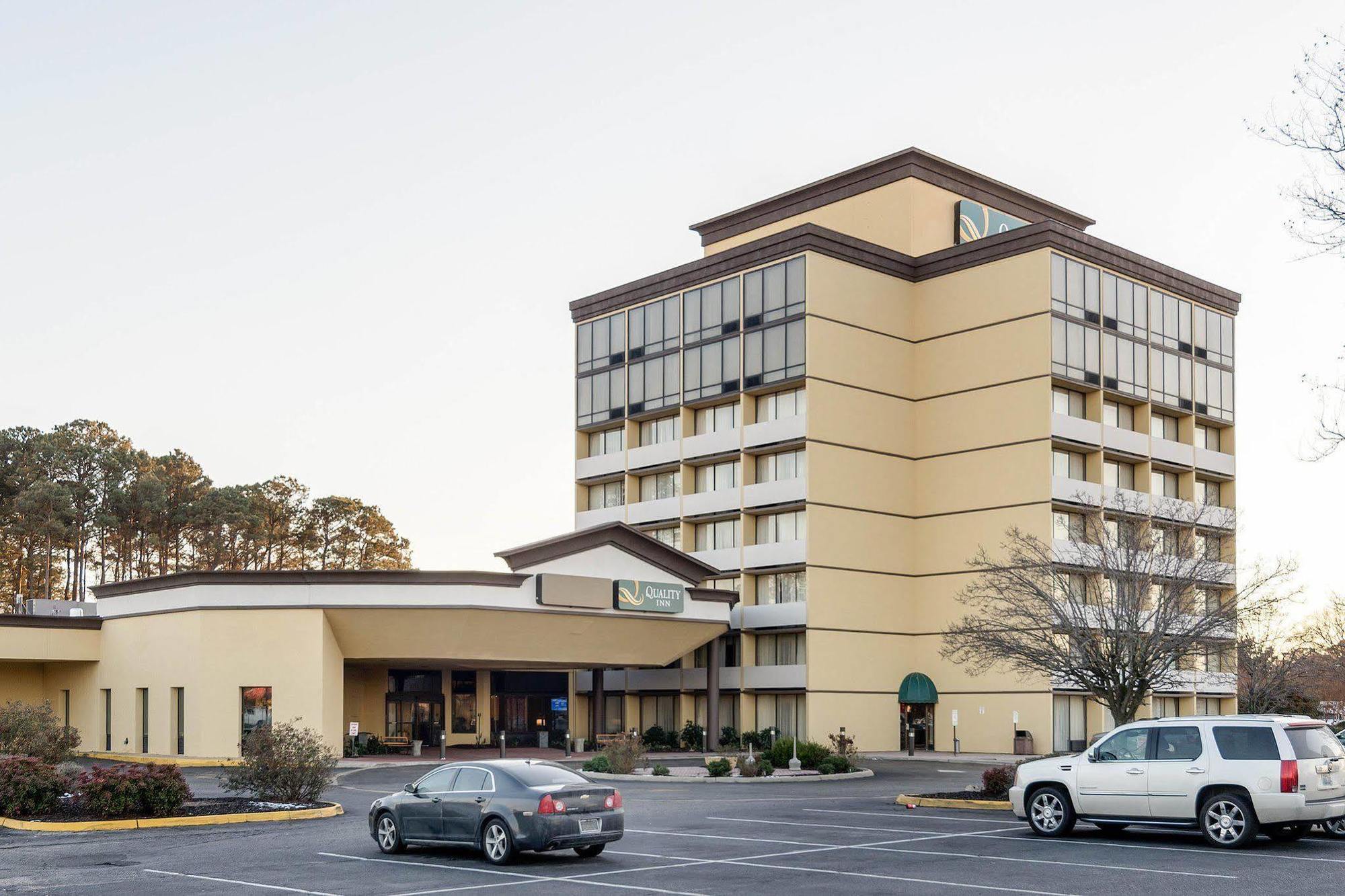 Quality Inn Near Hampton Coliseum Exterior foto